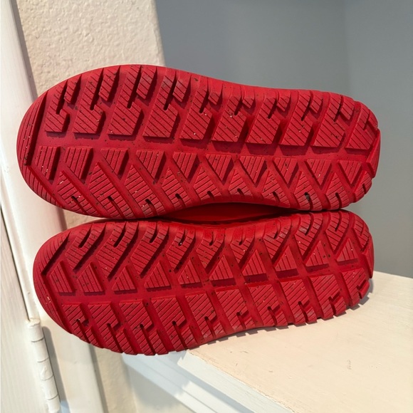 Adidas Winterplay Disney Minnie Mouse Youth Size 3Y shoes Snow Boots Red IG7188 - Picture 8 of 9